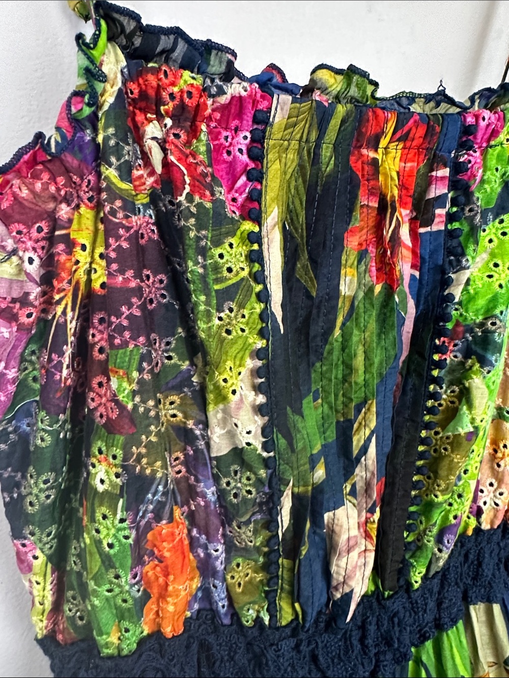 Guess Kinsley Tiered Vibrant Floral Tie Straps Maxi Dress Sz XS - Picture 9 of 16